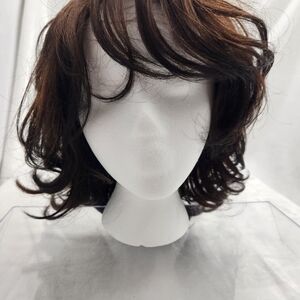 KaneKalon 12" Short Wig for Women Auburn Highlights Synthetic Layered Worn Once